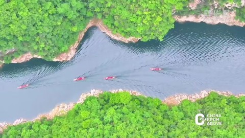 瞰中国｜湖北巴东：船行碧波上 人在画中游